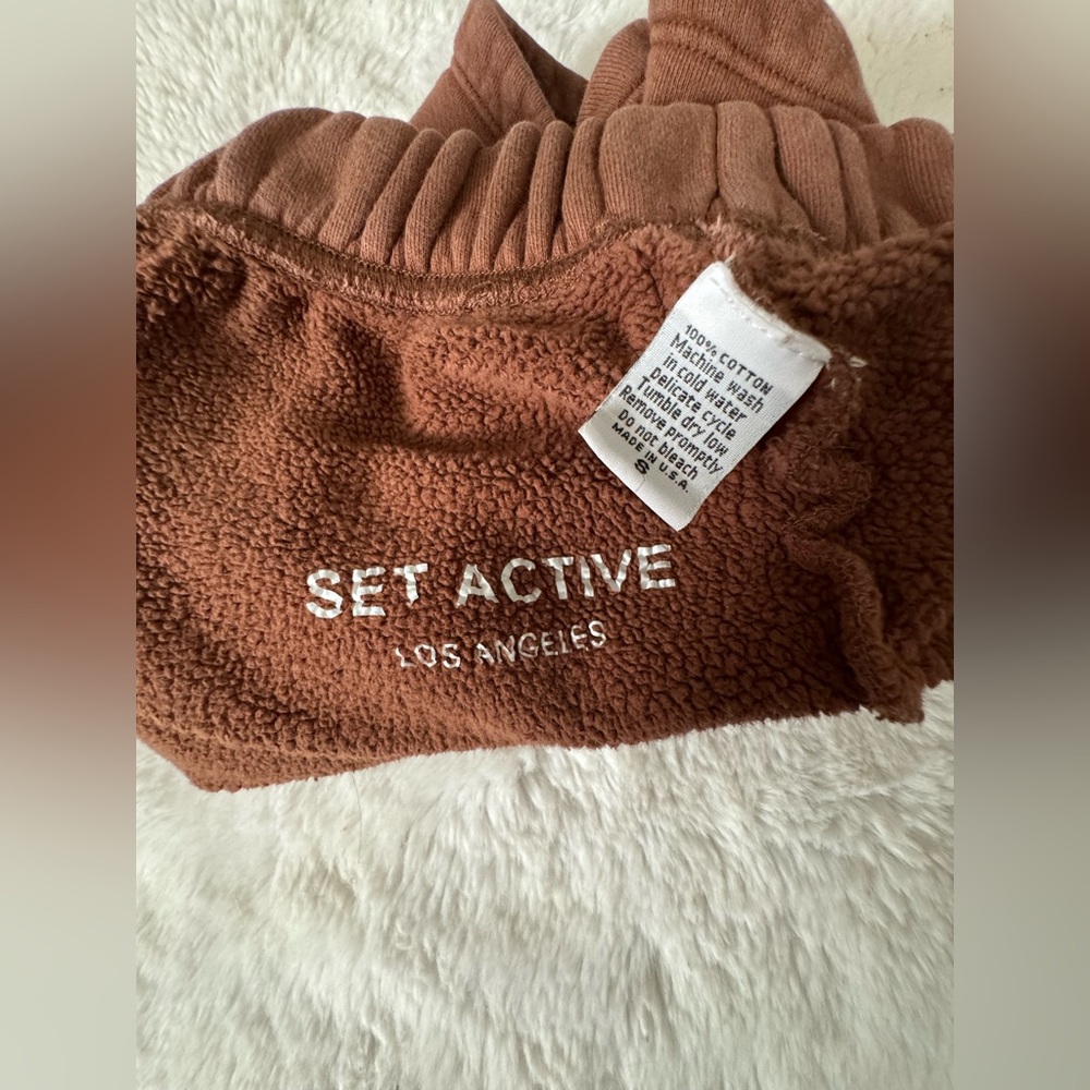 SET ACTIVE SHORTS - Picture 2 of 4